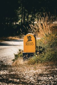 Passeio de jipe 4x4 off-road pela Serra da Lousã, Miranda do Corvo e Góis, explorando Aldeias do Xisto, o Castelo, Talasnal, Baloiço, miradouros e avistamento de veados, acessível a partir de Coimbra, Lisboa e Porto.